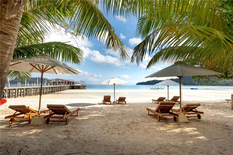Last Minute Beach Holiday Deals to Book Right Now